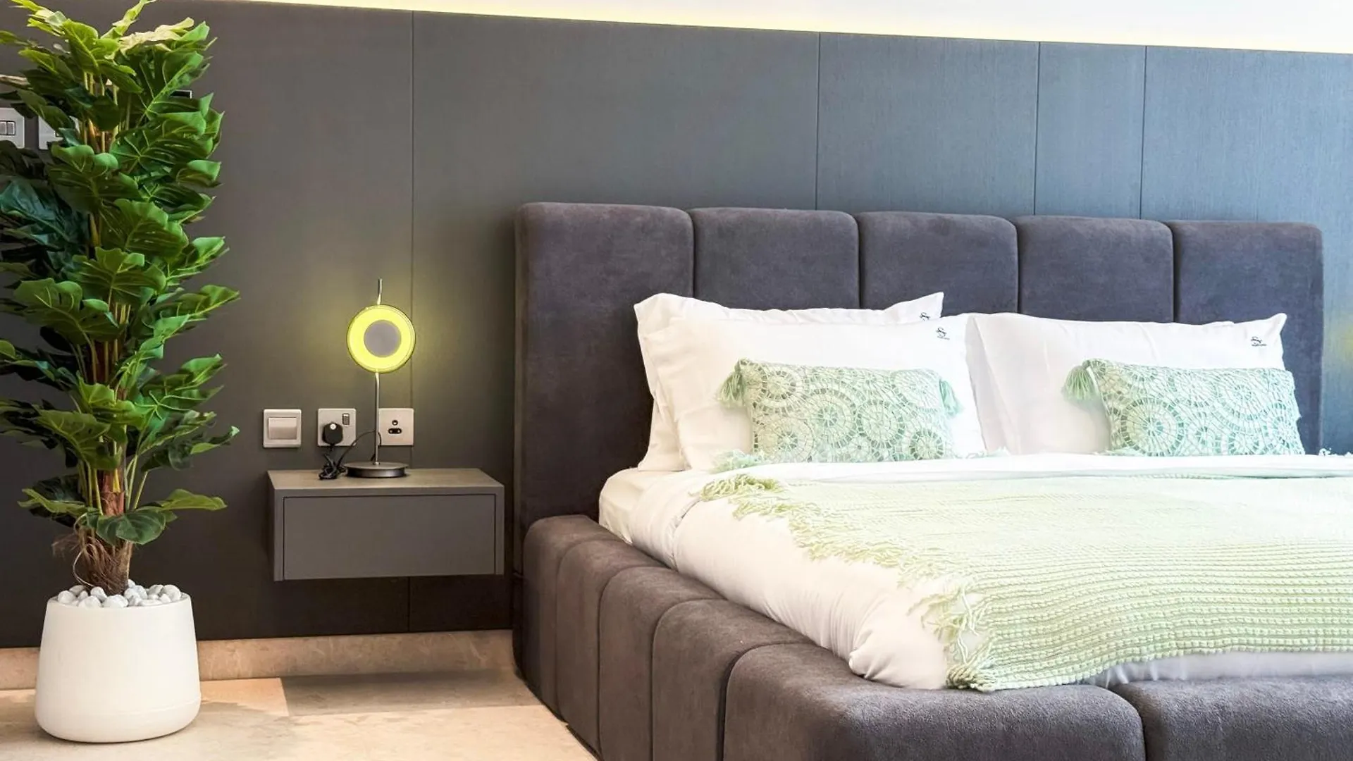 High Floor Burj Khalifa View 1Br - Business Bay Apartment Dubai