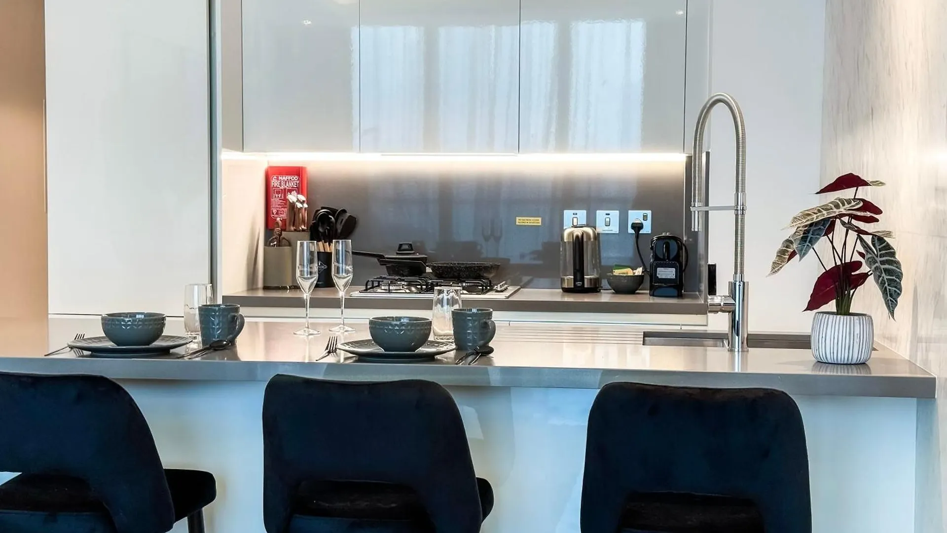 High Floor Burj Khalifa View 1Br - Business Bay Apartment Dubai